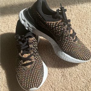 Nike fly knit sneakers
